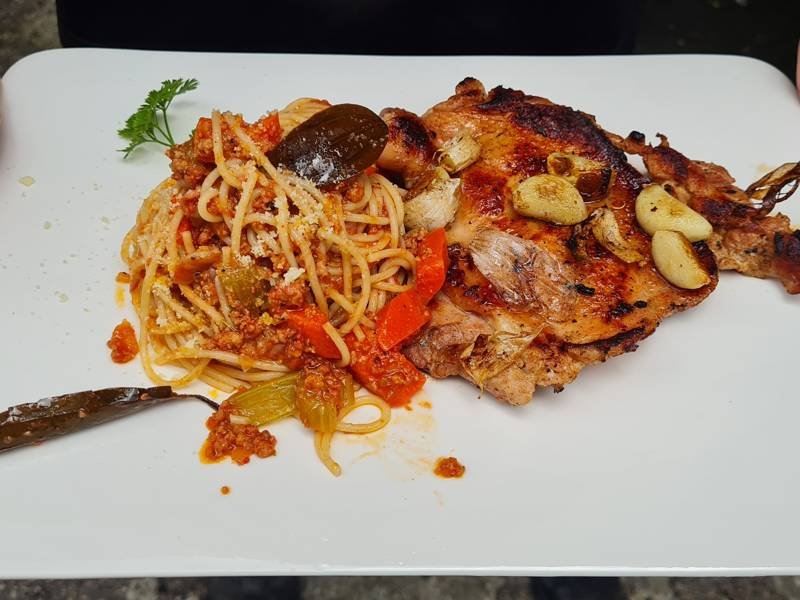 SPAGHETTI BOLOGNESE CHICKEN CHOP