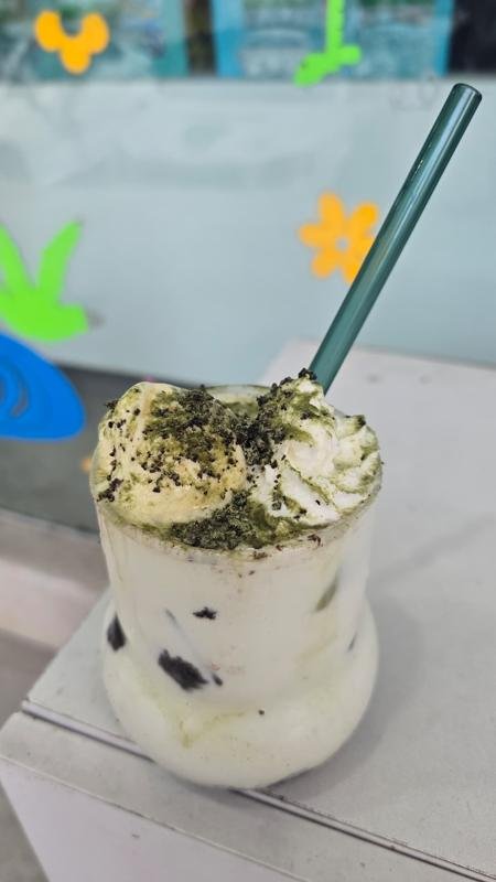 Oreo Matcha Ice Cream Milk